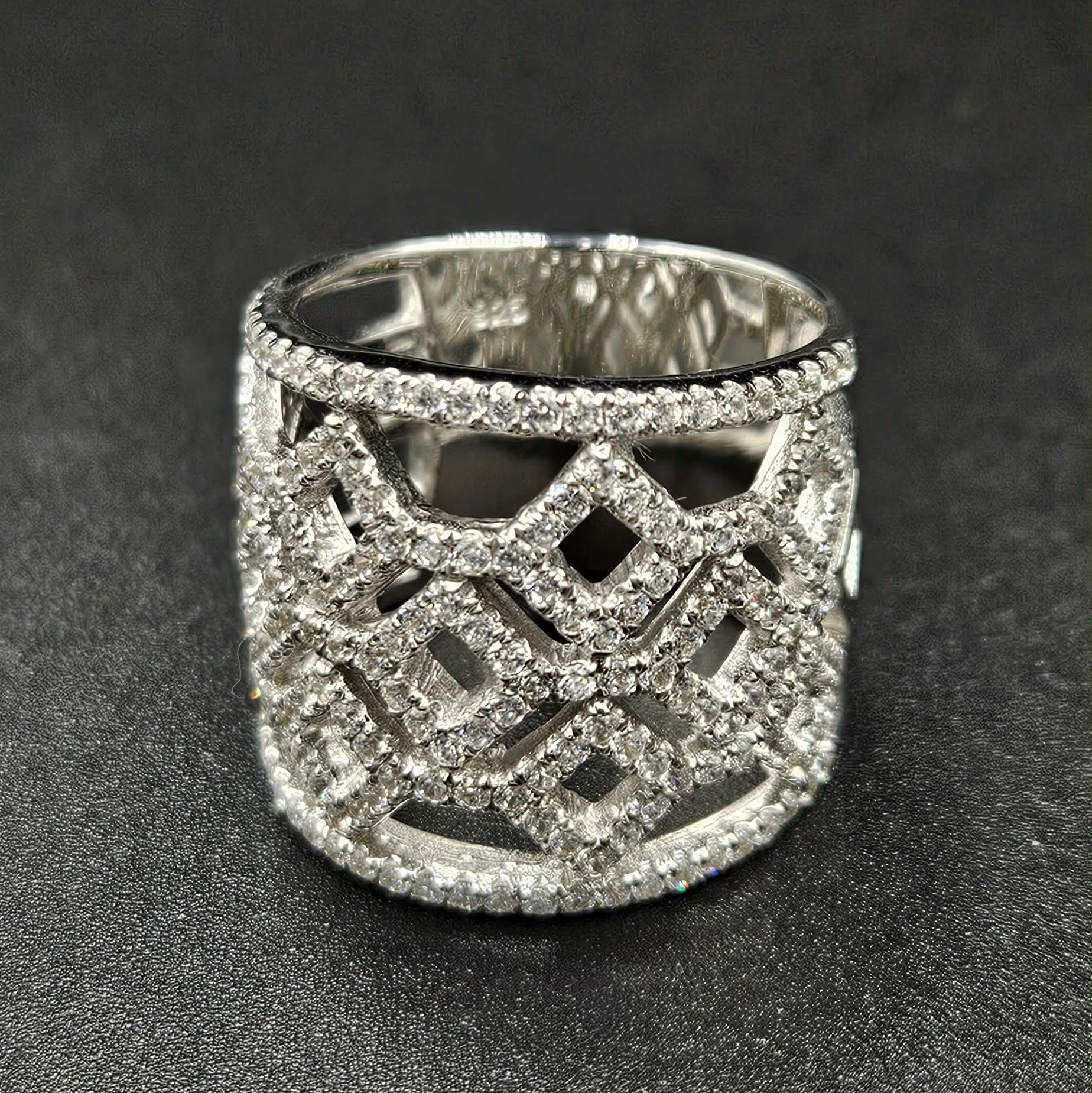 Brand New 925 Sterling Silver Cubic Zirconia Band Ring