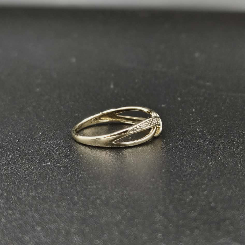 9ct Yellow Gold Diamond Ring