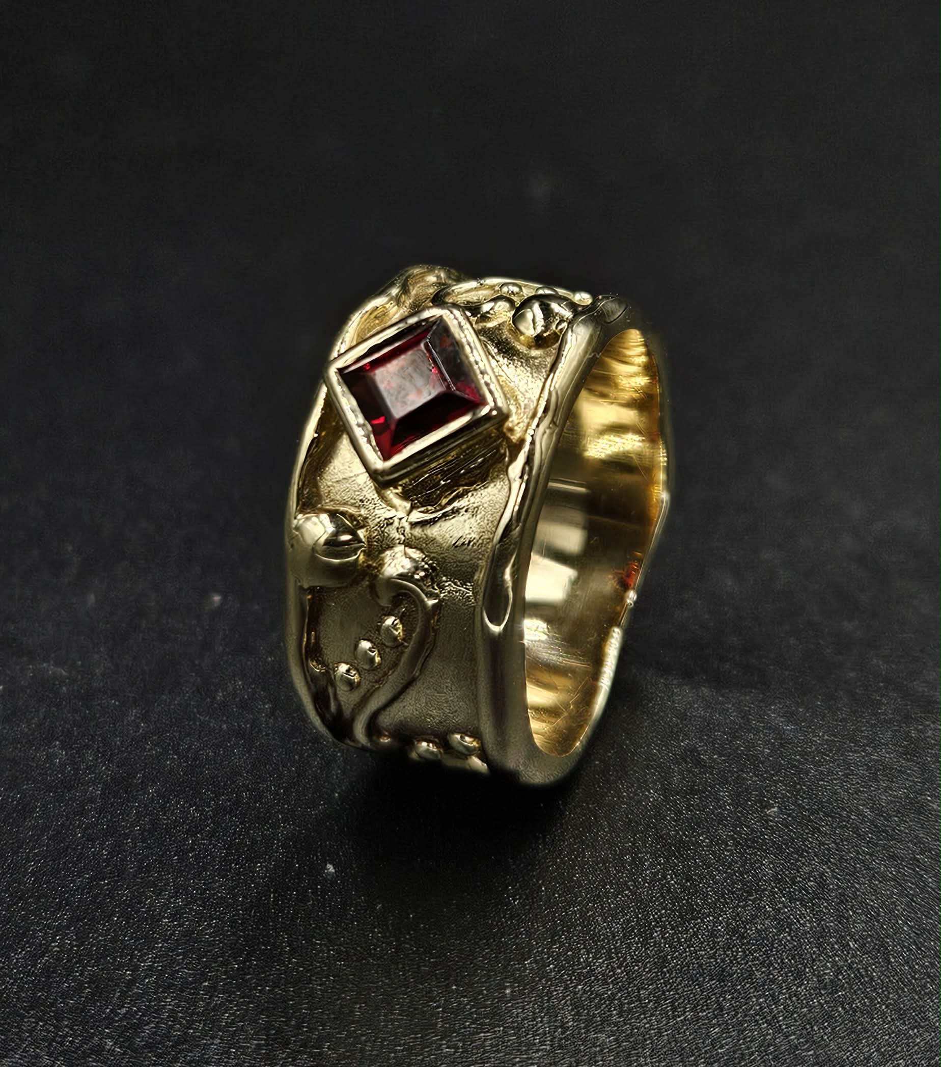 9ct Yellow Gold Ruby Ornate Style Ring