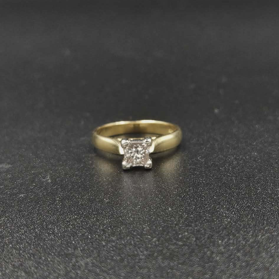 18ct Yellow Gold Diamond Ring