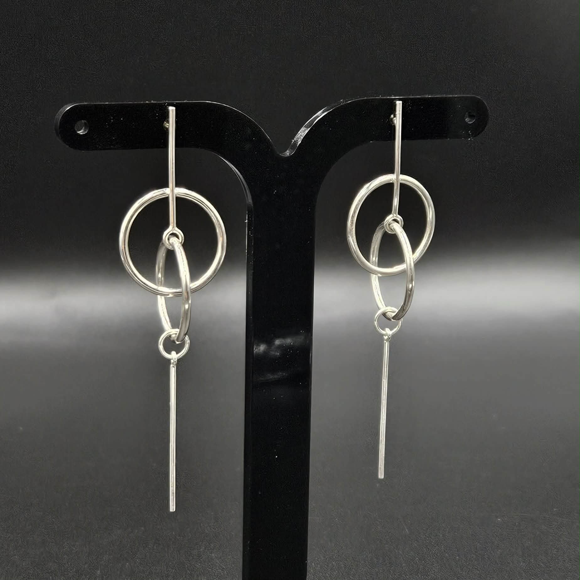 925 Sterling Silver Interlocking Circular Earrings