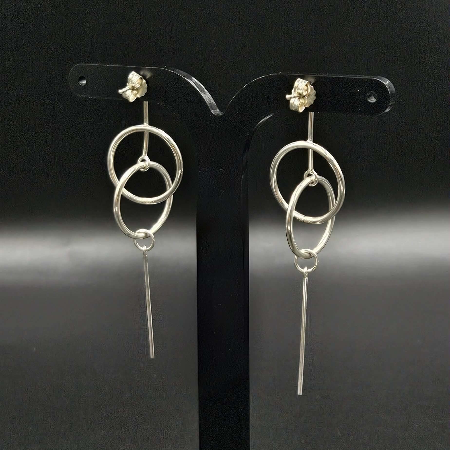 925 Sterling Silver Interlocking Circular Earrings