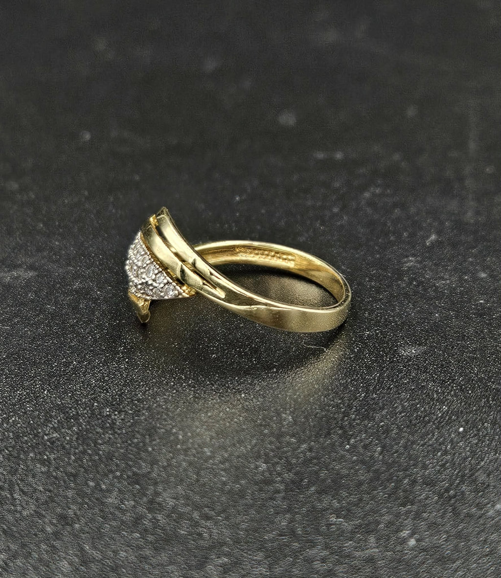 9ct Yellow Gold Diamond Eye Style Ring