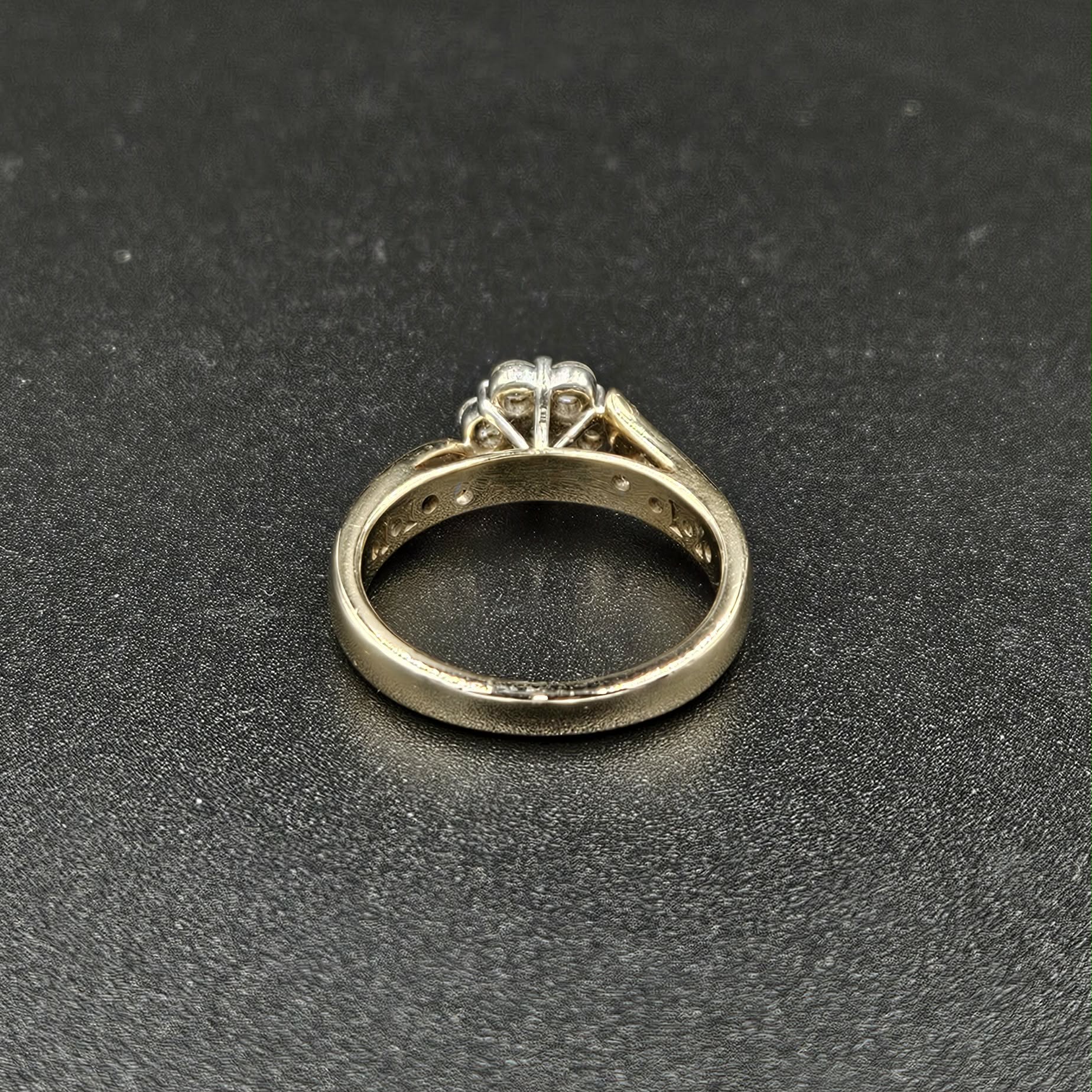 9ct Yellow Gold Diamond Floral Design Ring