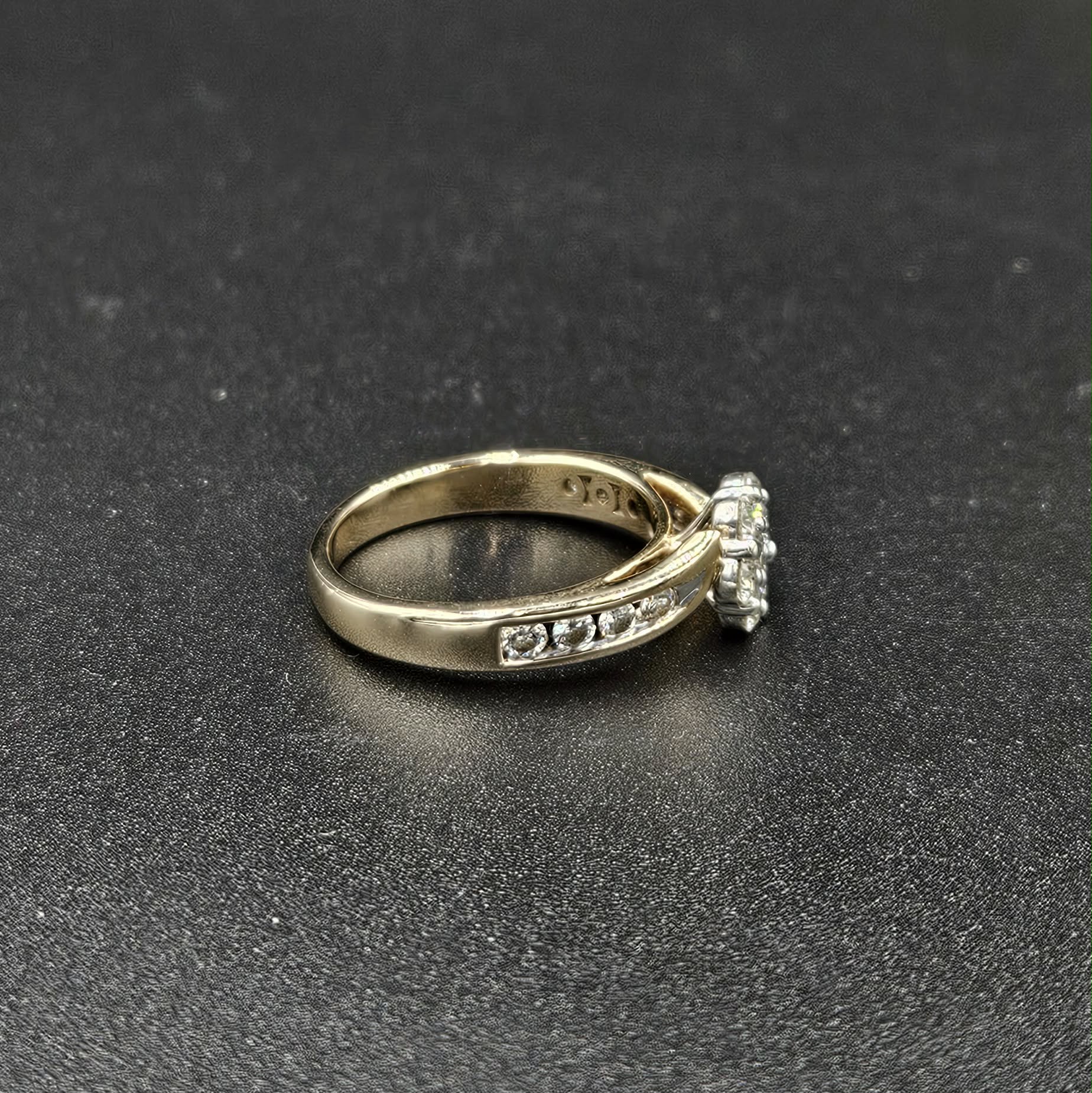 9ct Yellow Gold Diamond Floral Design Ring