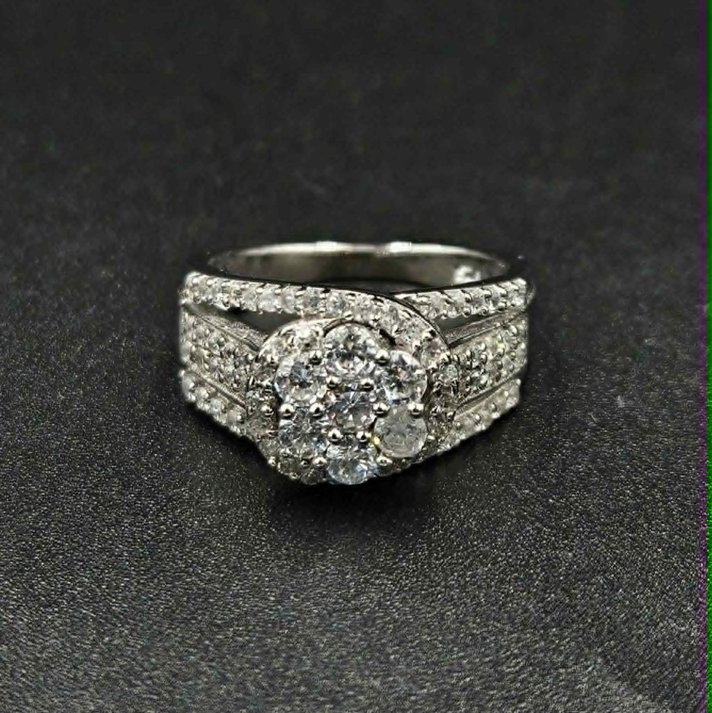 Brand new, Sterling Silver 925 Cubic Zirconia Flower Inspired Ring