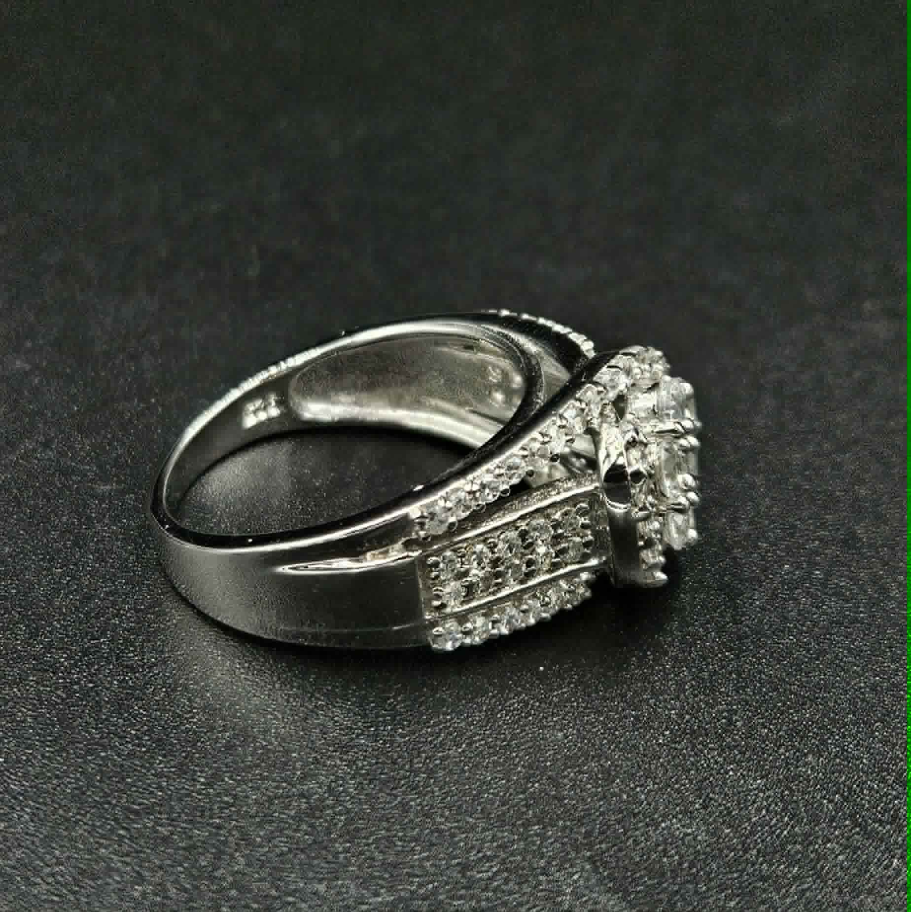 Brand new, Sterling Silver 925 Cubic Zirconia Flower Inspired Ring