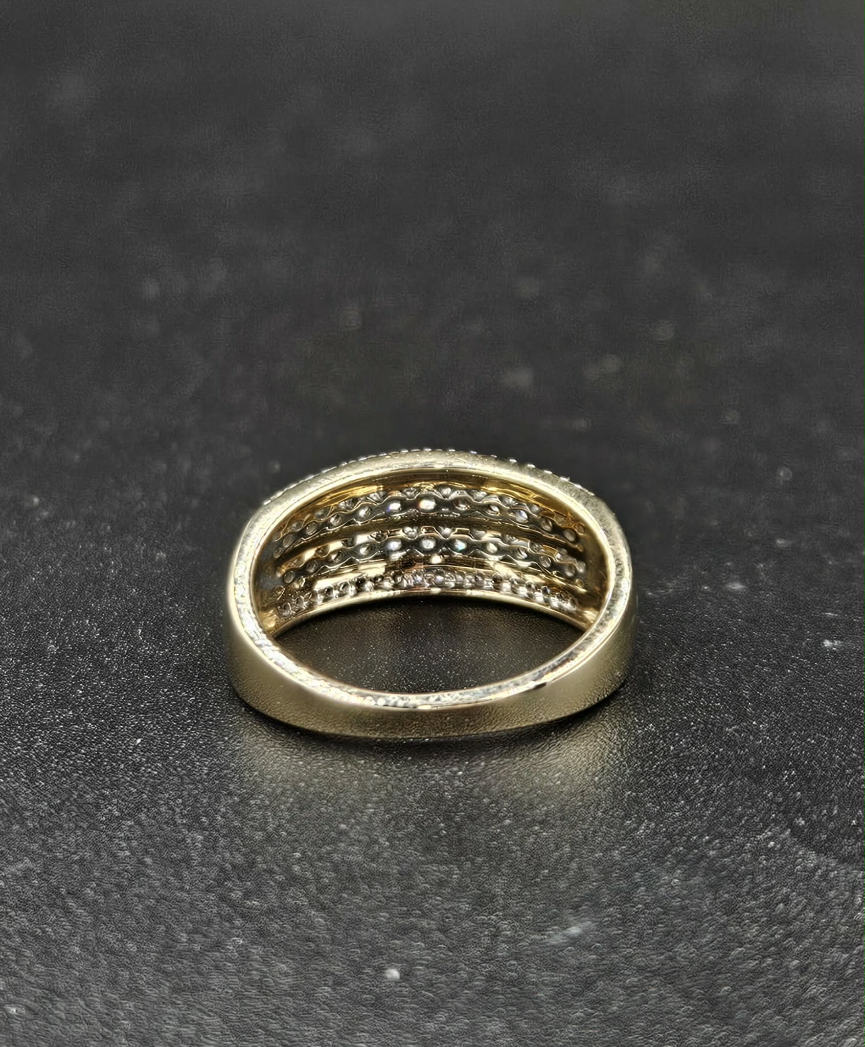 9ct Yellow Gold Diamond Ring
