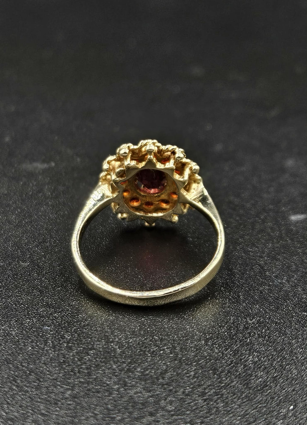 9ct Yellow Gold Garnet Ring