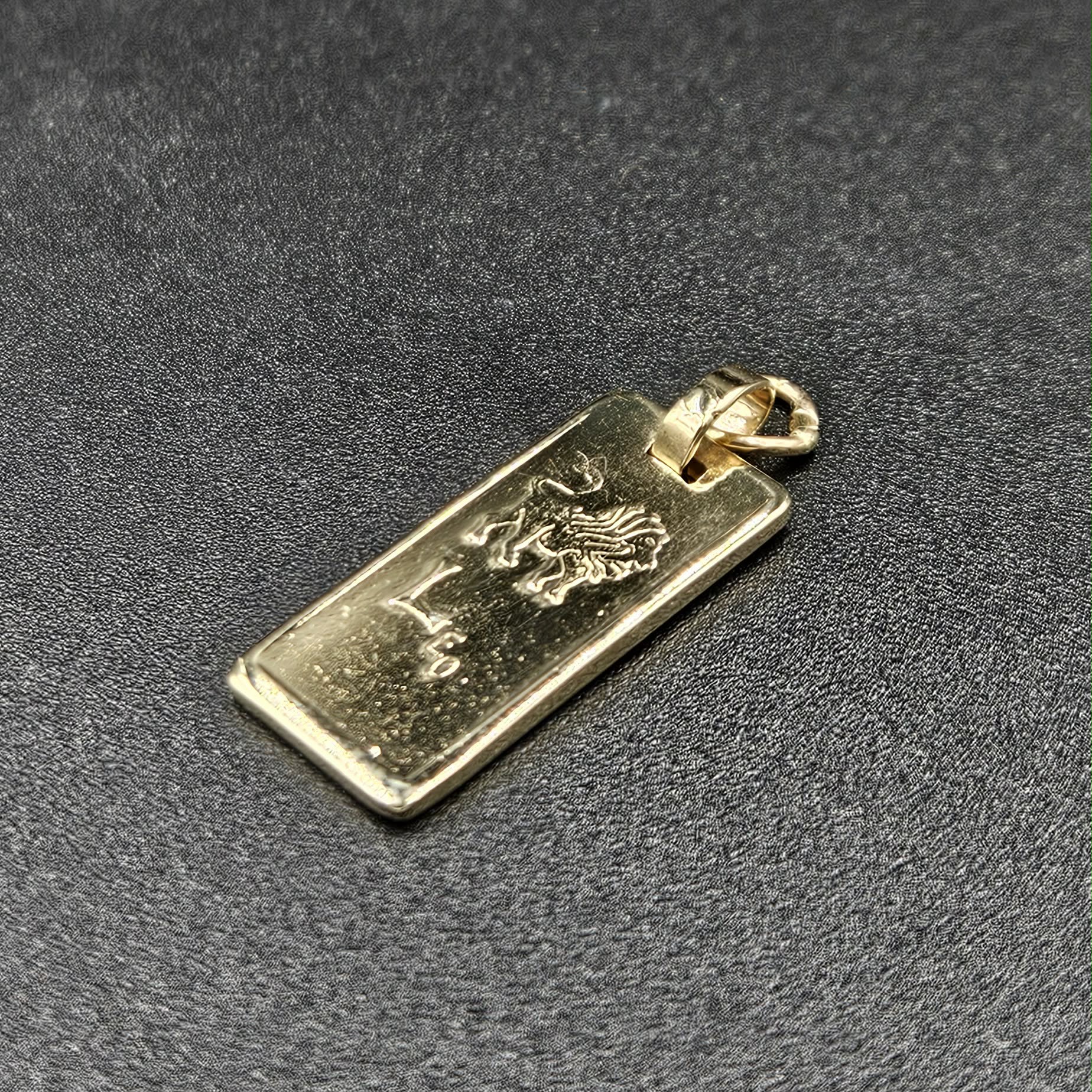 9ct Yellow Gold LEO Pendant