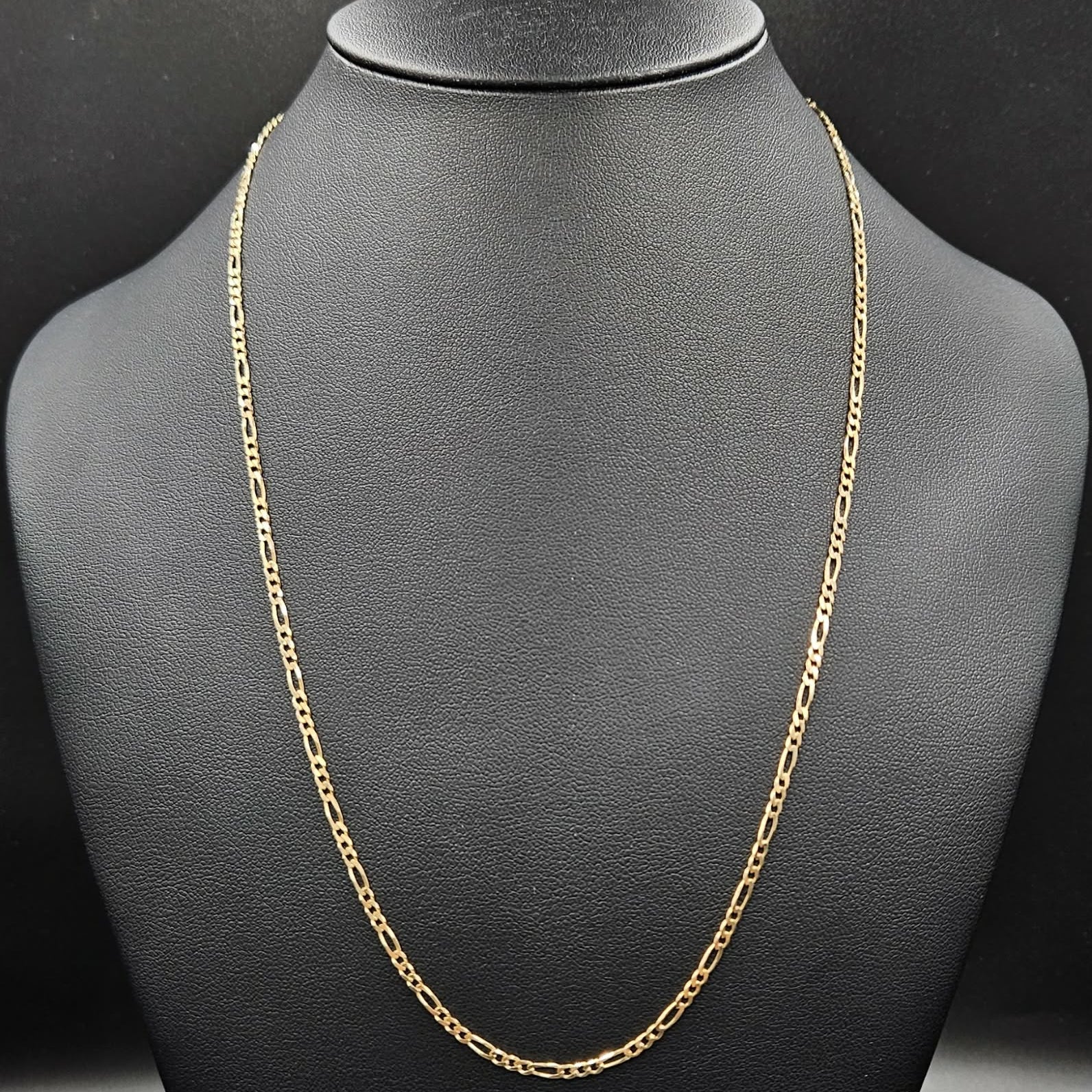 9ct Yellow Gold Figaro Style Chain 50cm Long