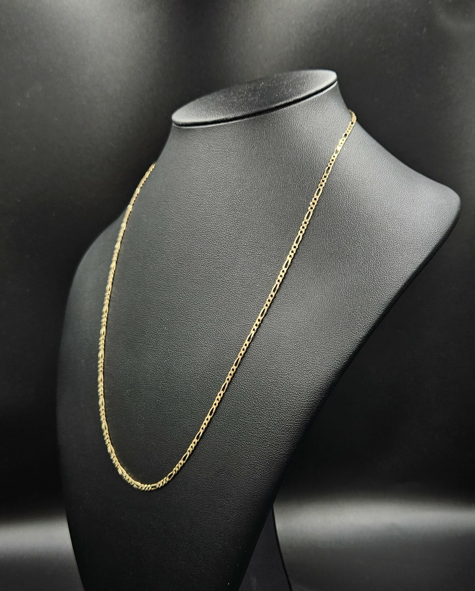 9ct Yellow Gold Figaro Style Chain 50cm Long