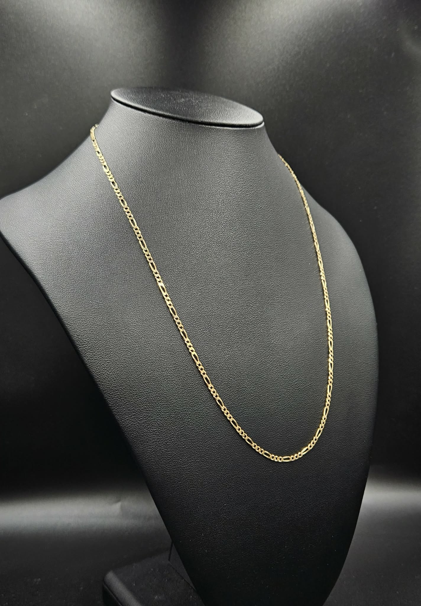 9ct Yellow Gold Figaro Style Chain 50cm Long
