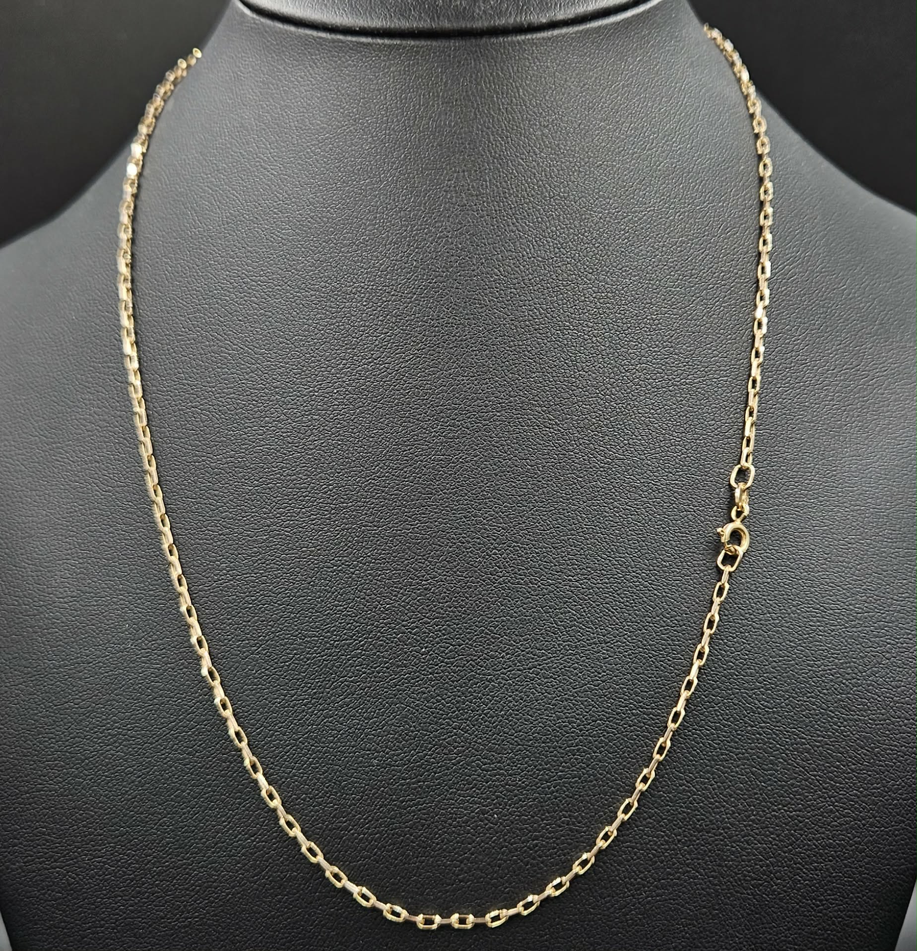 9ct Yellow Gold Paperclip Style Chain