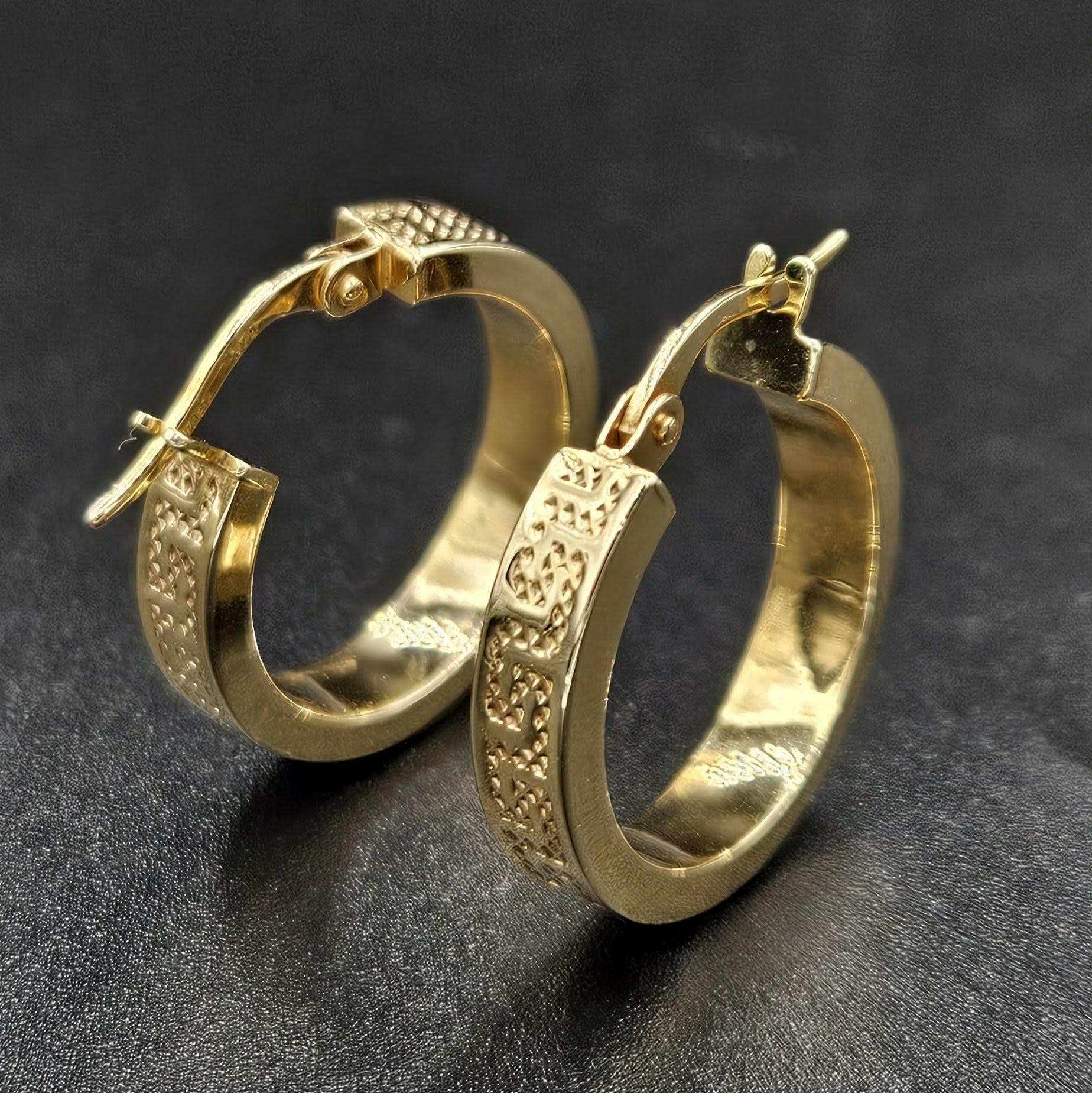 9ct Yellow Gold Greek Lined Patterned Earrings