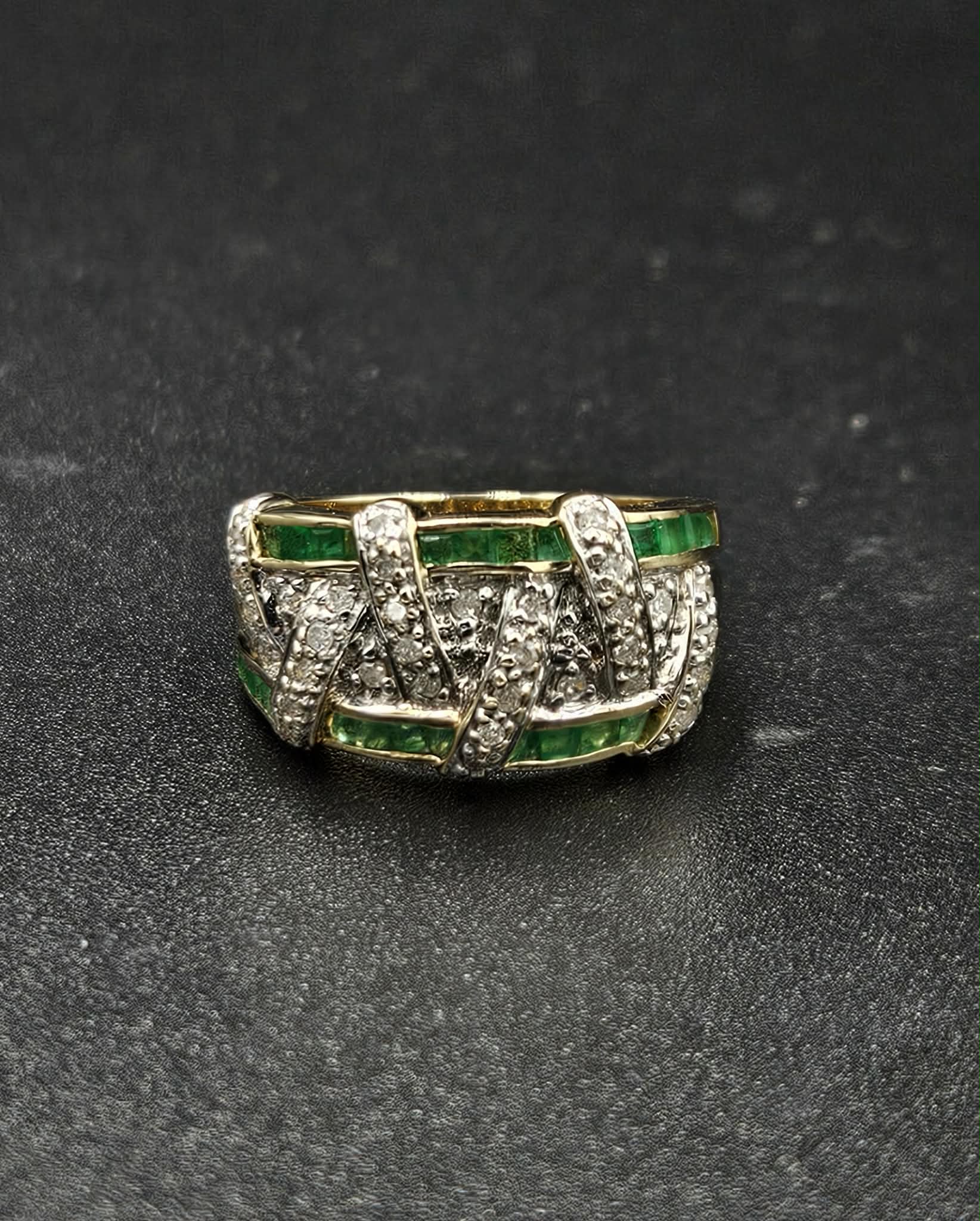 14ct Yellow Gold Emerald & Diamond Ring