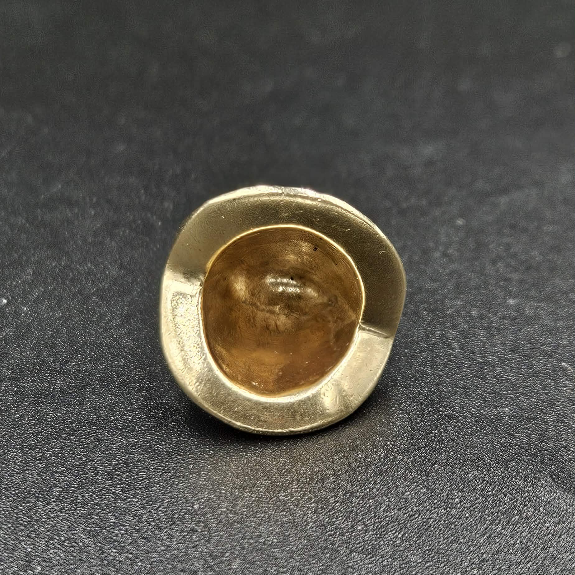375 9ct Yellow Gold Vintage Hat Pendant / Charm