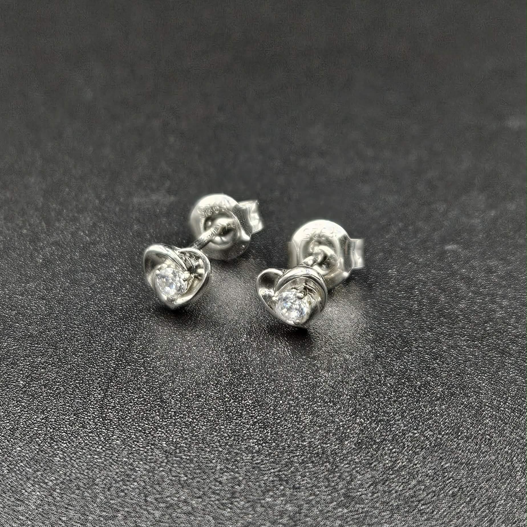 925 Sterling Silver Cubic Zirconia Heart Stud Earrings
