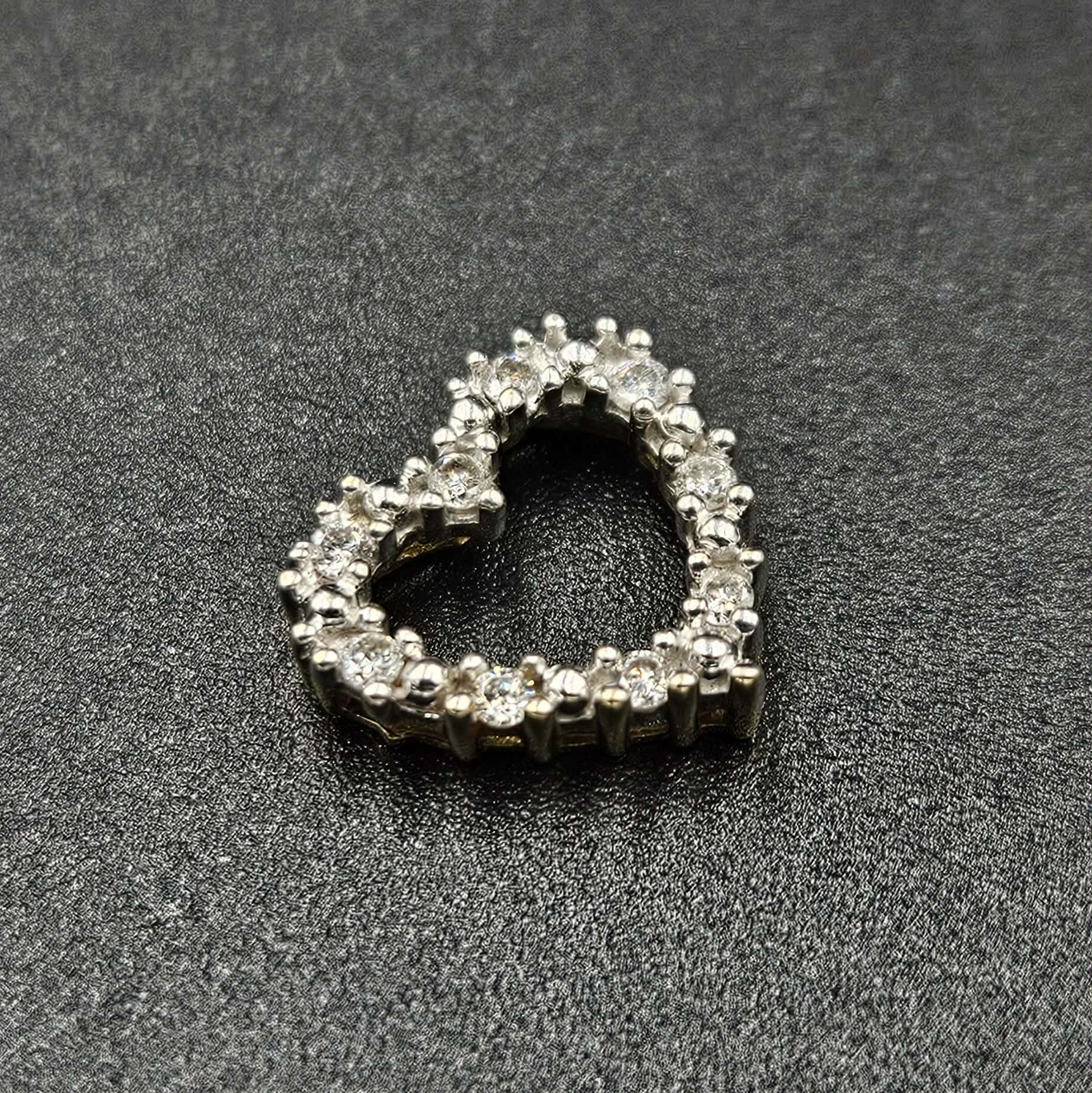9ct Yellow Gold Diamond Heart Pendant