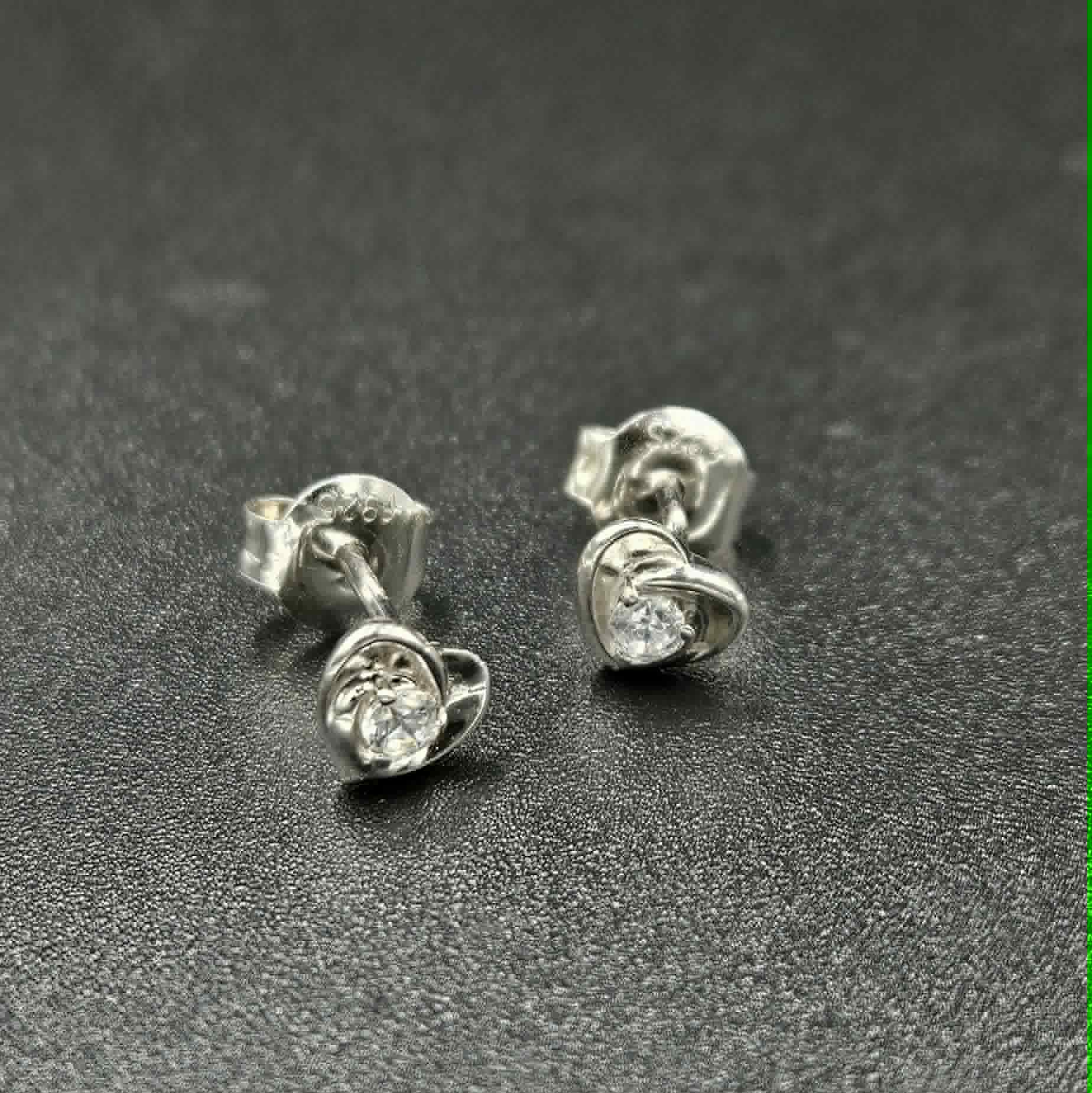 925 Sterling Silver Cubic Zirconia Heart Stud Earrings