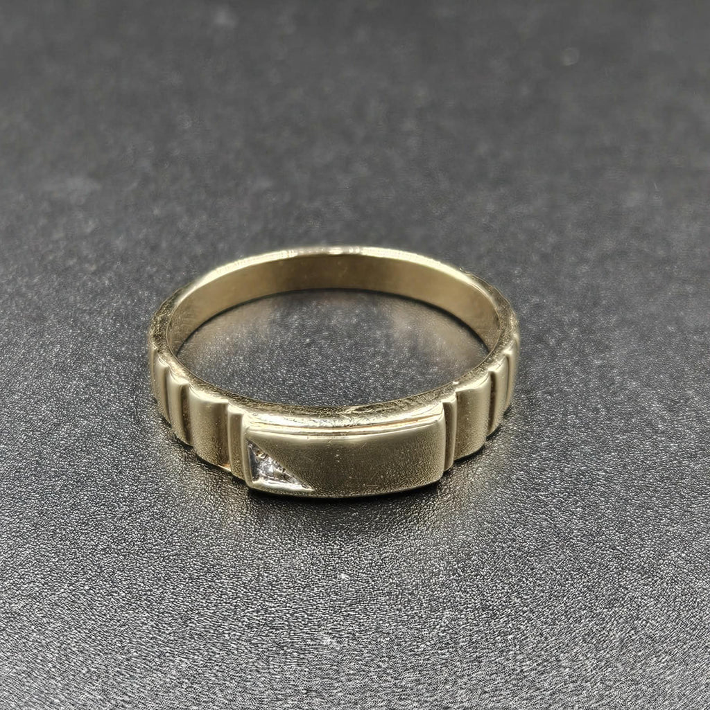9ct Yellow Gold Diamond Mens Ring