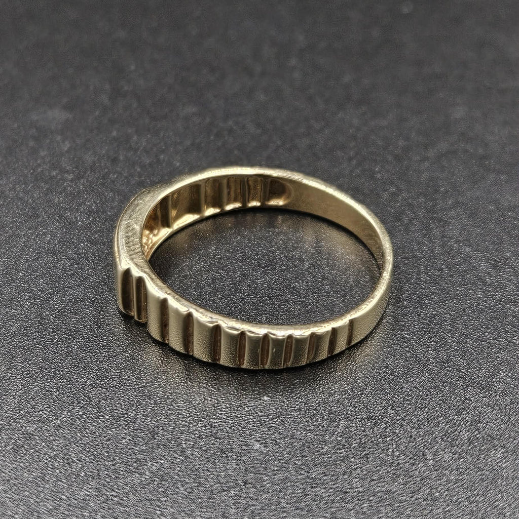 9ct Yellow Gold Diamond Mens Ring