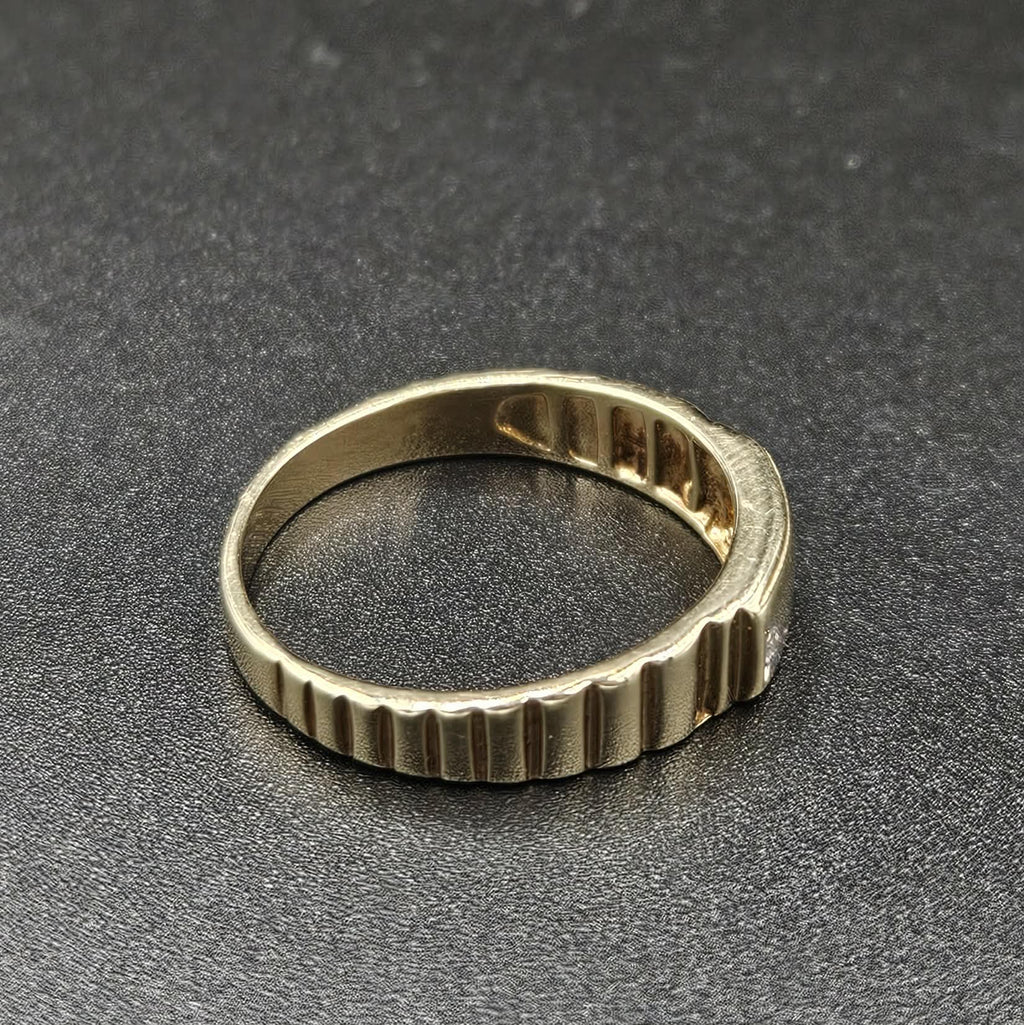 9ct Yellow Gold Diamond Mens Ring