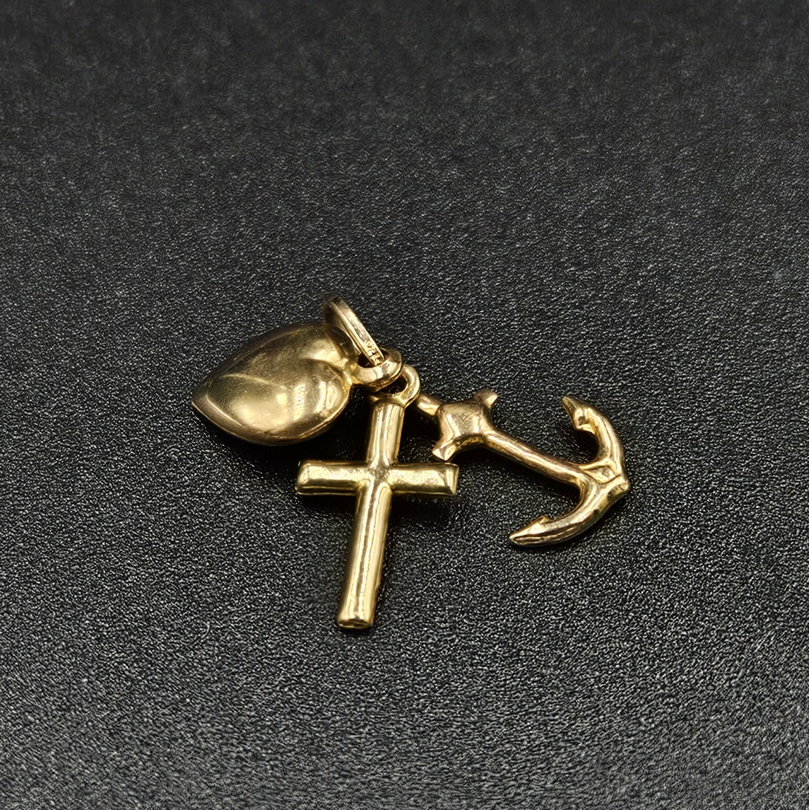 9ct Yellow Gold Hope, Love, Faith Pendant