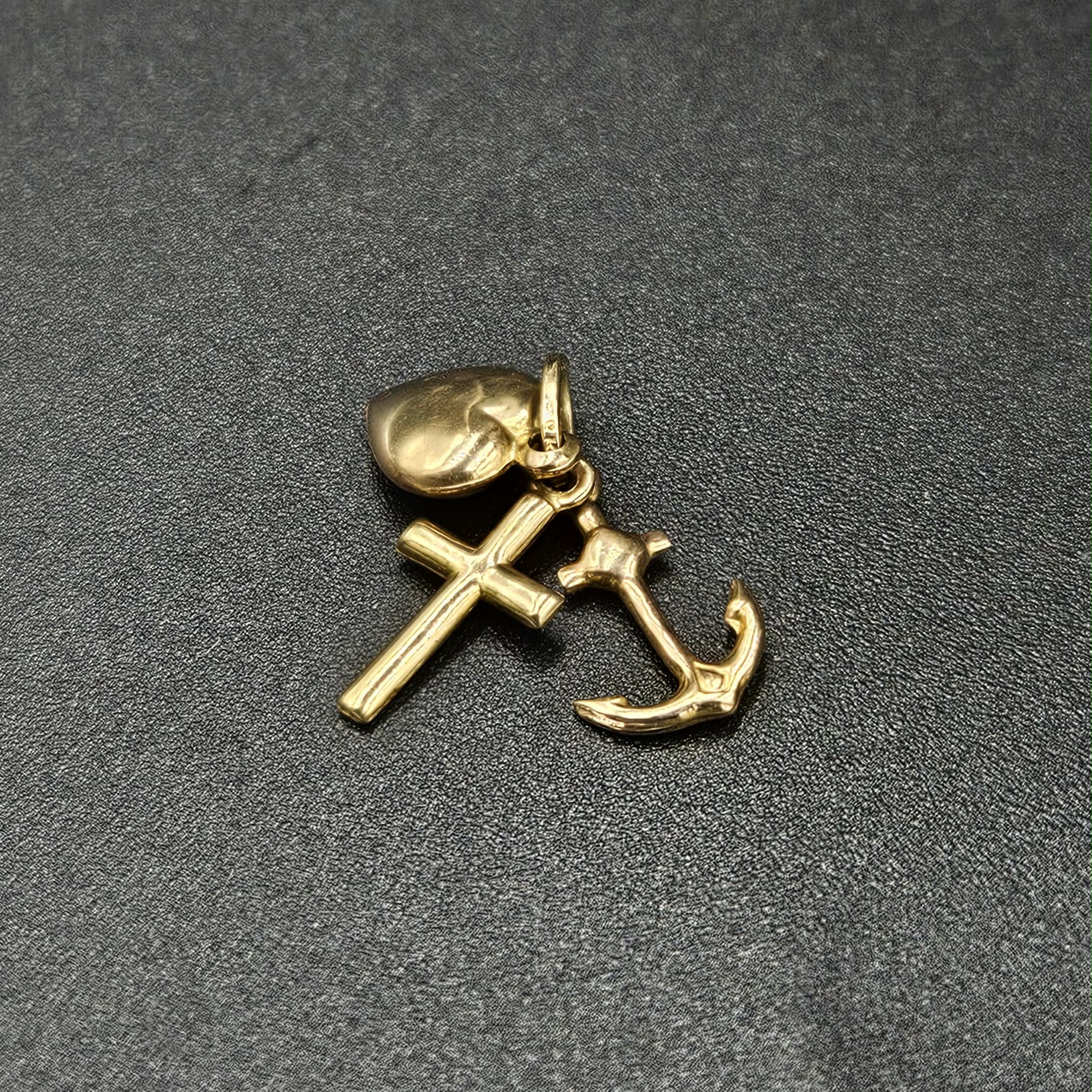 9ct Yellow Gold Hope, Love, Faith Pendant