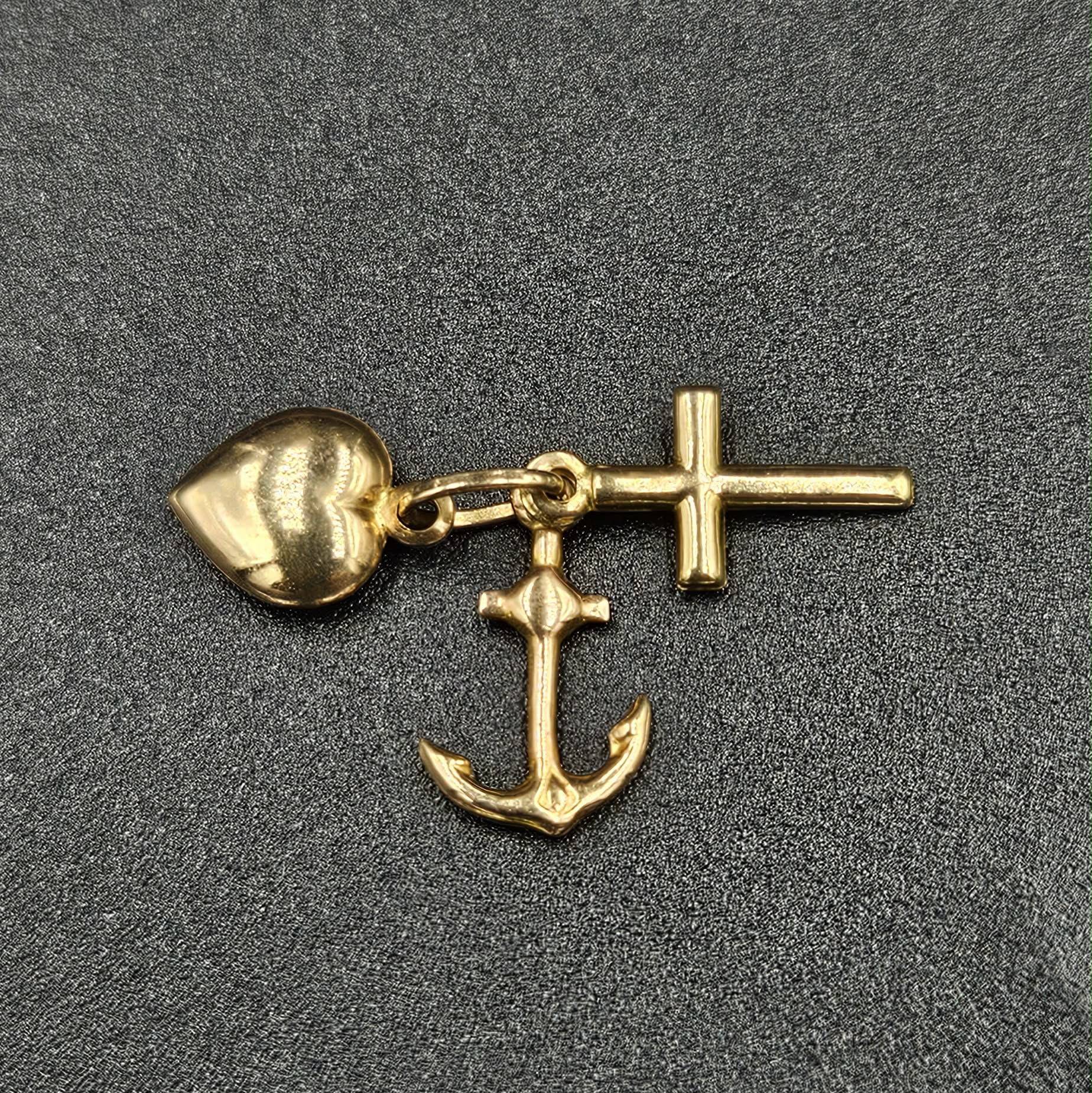 9ct Yellow Gold Hope, Love, Faith Pendant