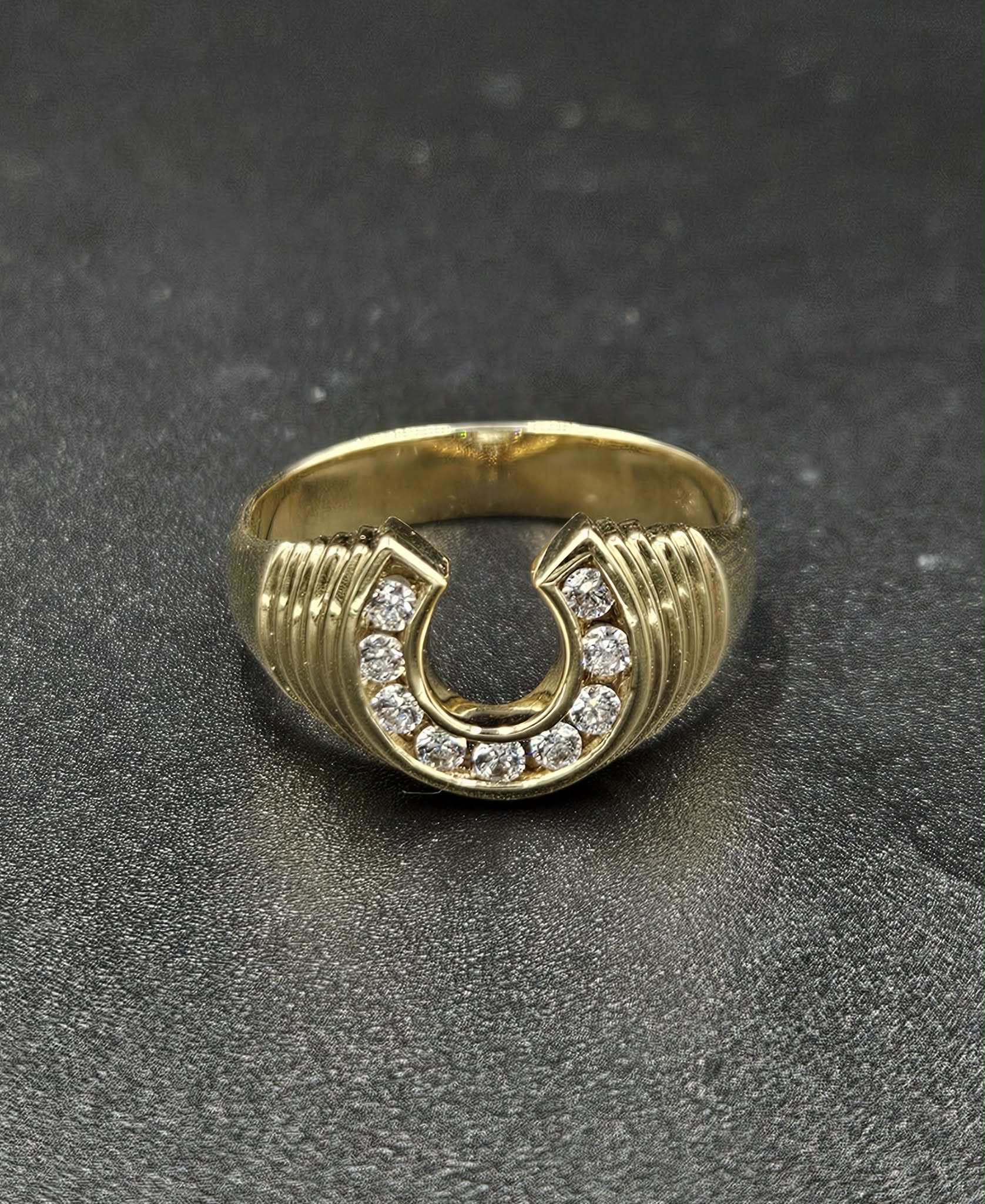 9ct Yellow Gold Diamond Horseshoe Ring