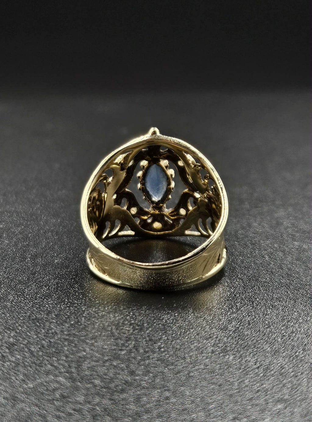 9ct Yellow Gold Blue Sapphire Ring