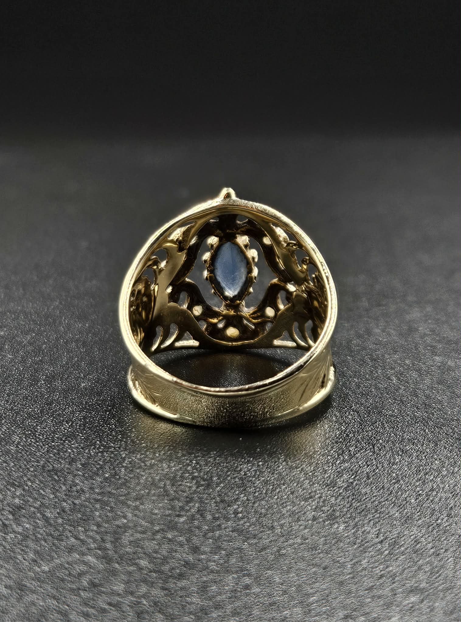9ct Yellow Gold Blue Sapphire Ring