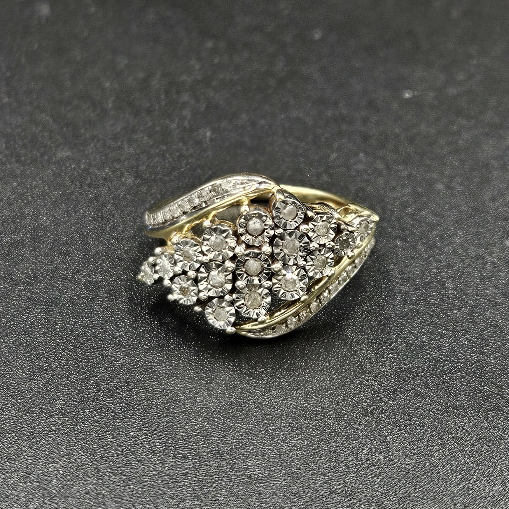 9ct Yellow Gold Diamond Cluster Ring