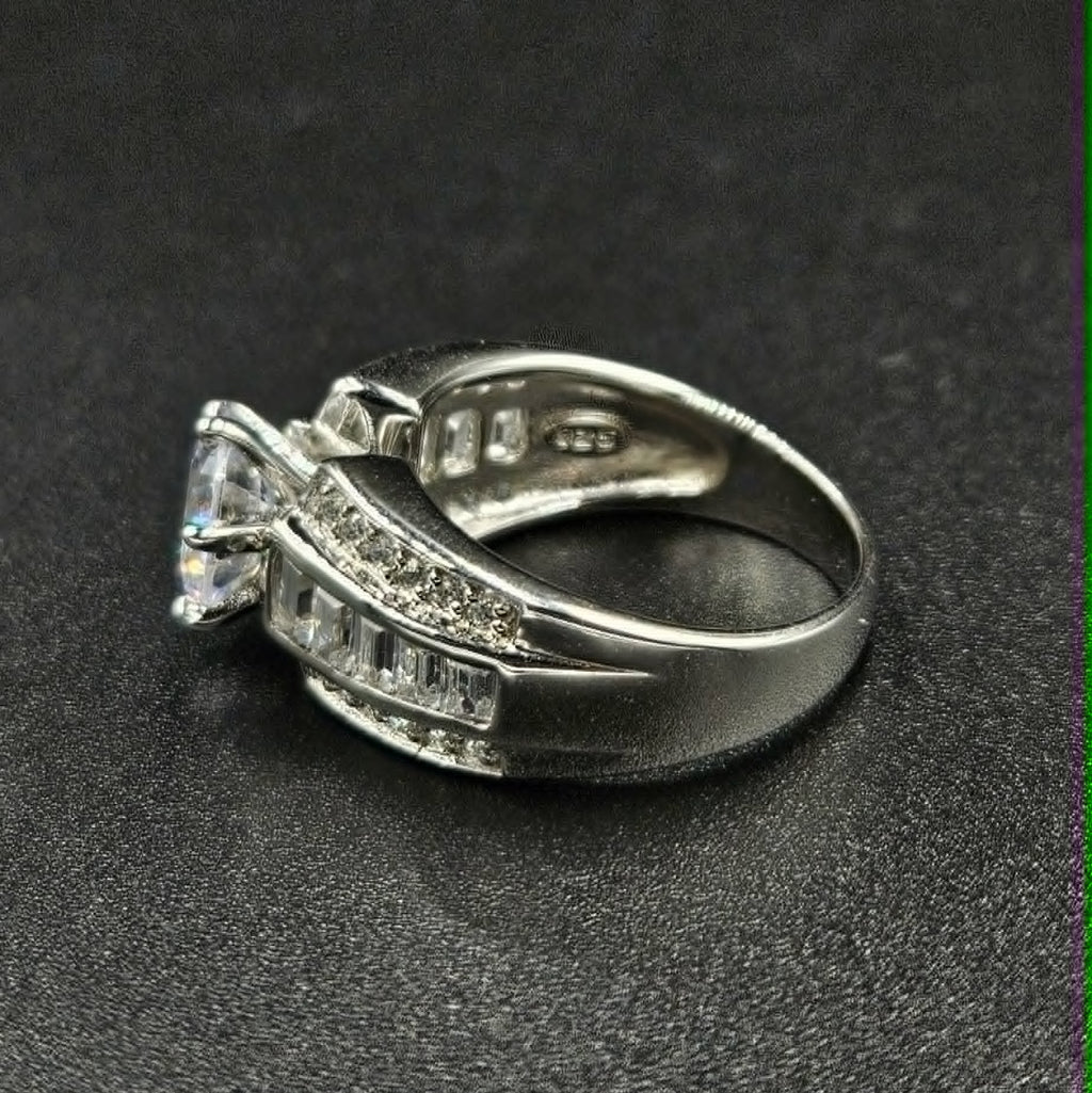 Brand New 925 Silver Cubic Zirconia Size N Ring