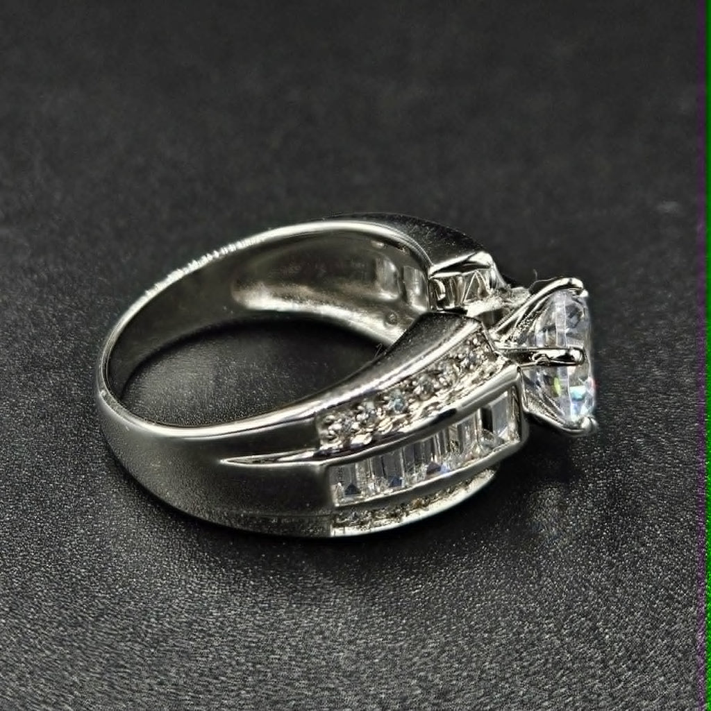 Brand New 925 Silver Cubic Zirconia Size N Ring
