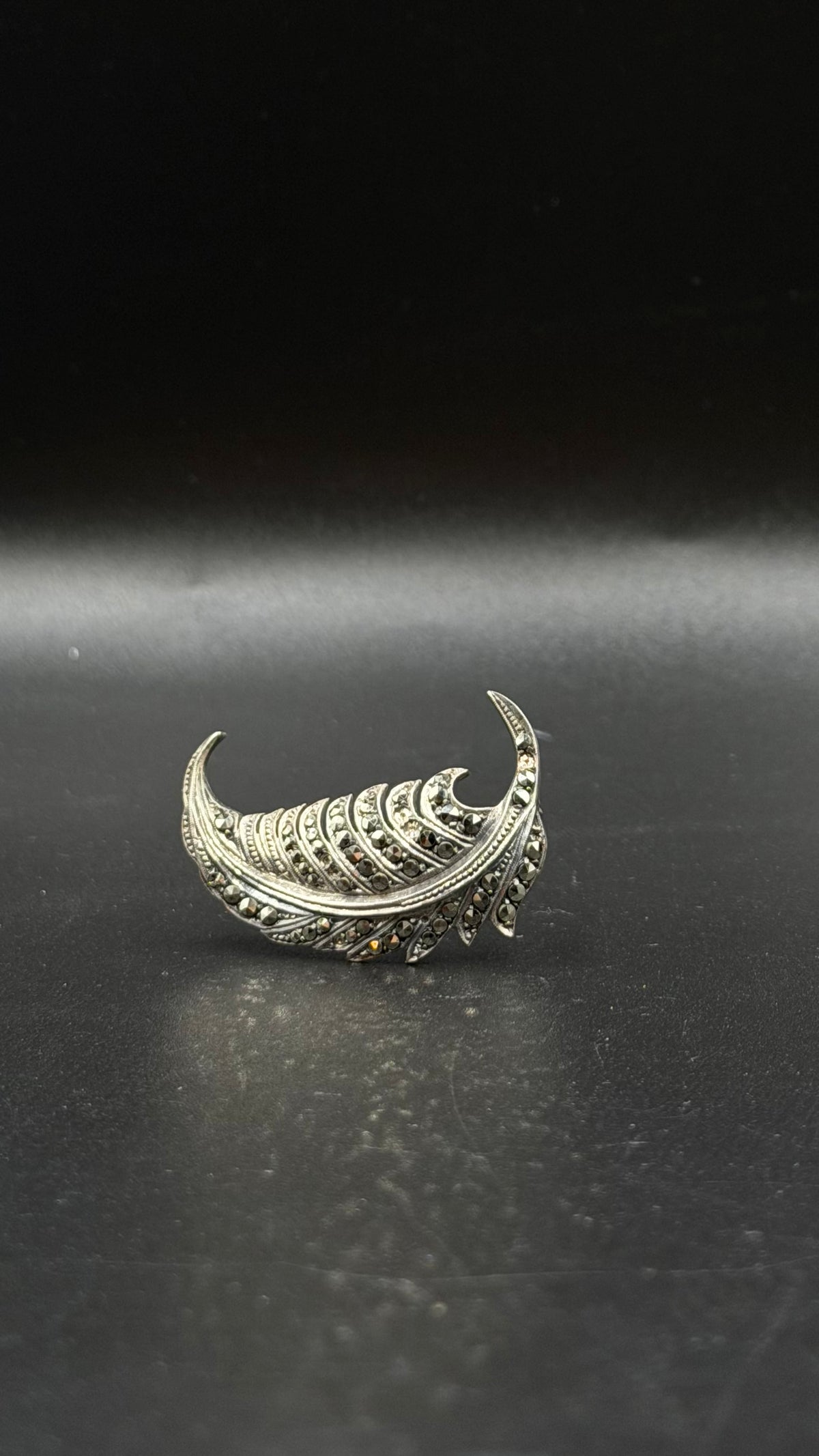 leaf broach