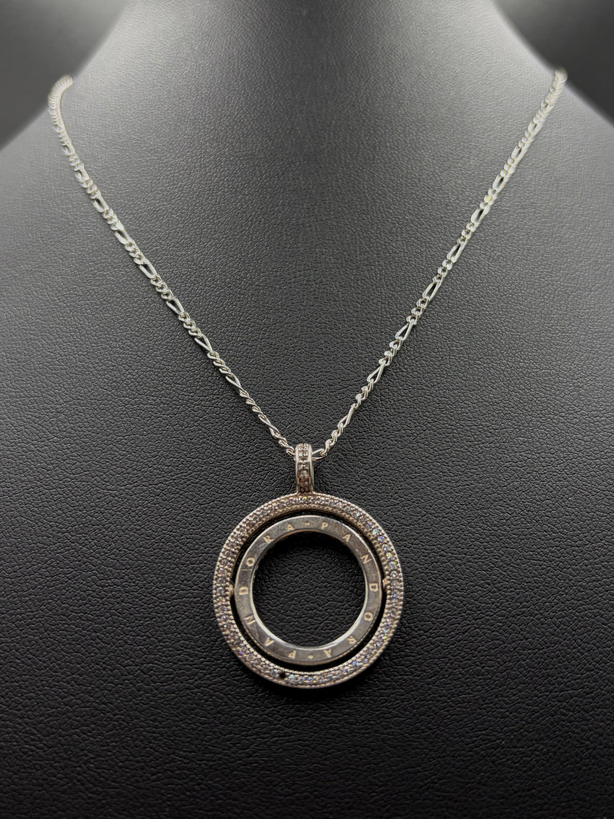 pandora spinning pendant