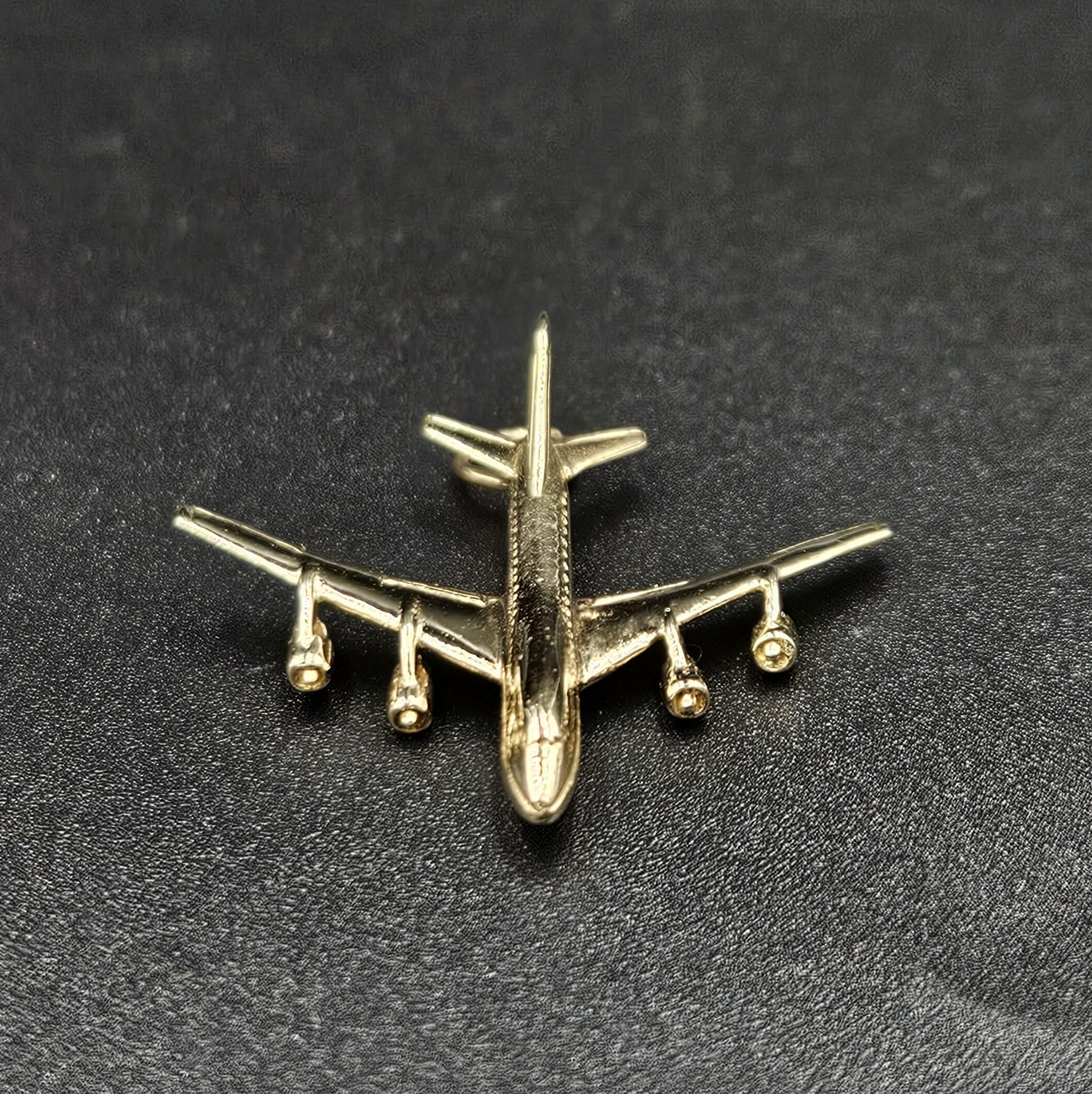 9ct Yellow Gold Plane Pendant