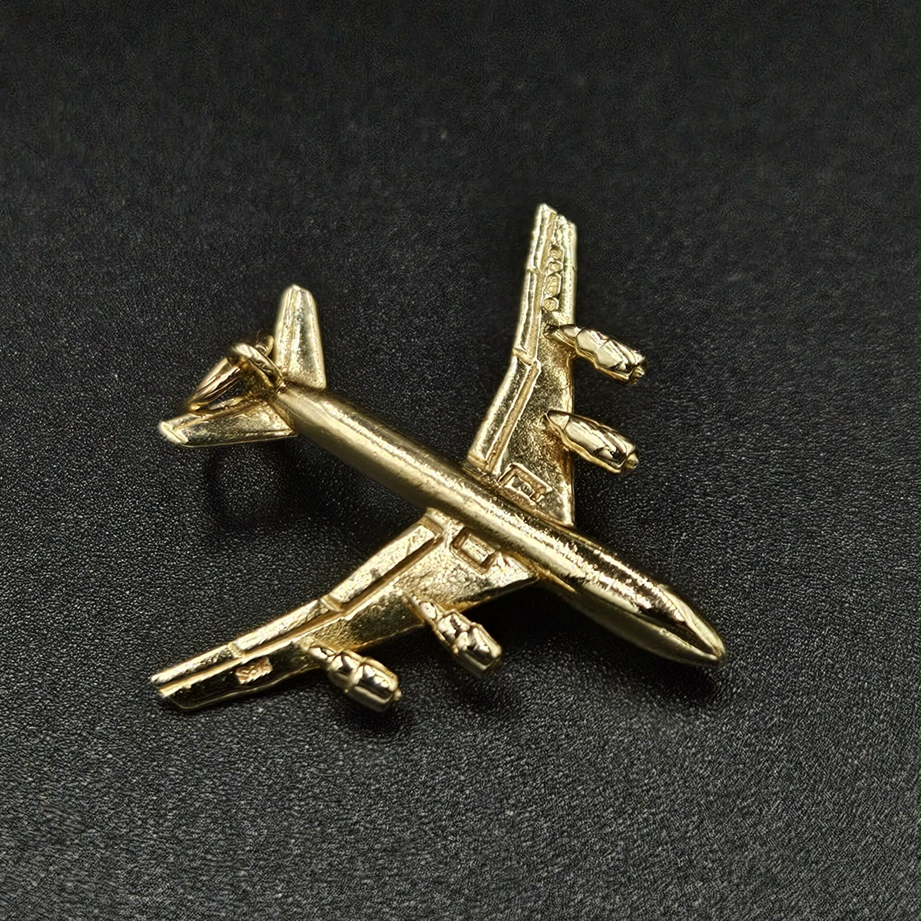 9ct Yellow Gold Plane Pendant