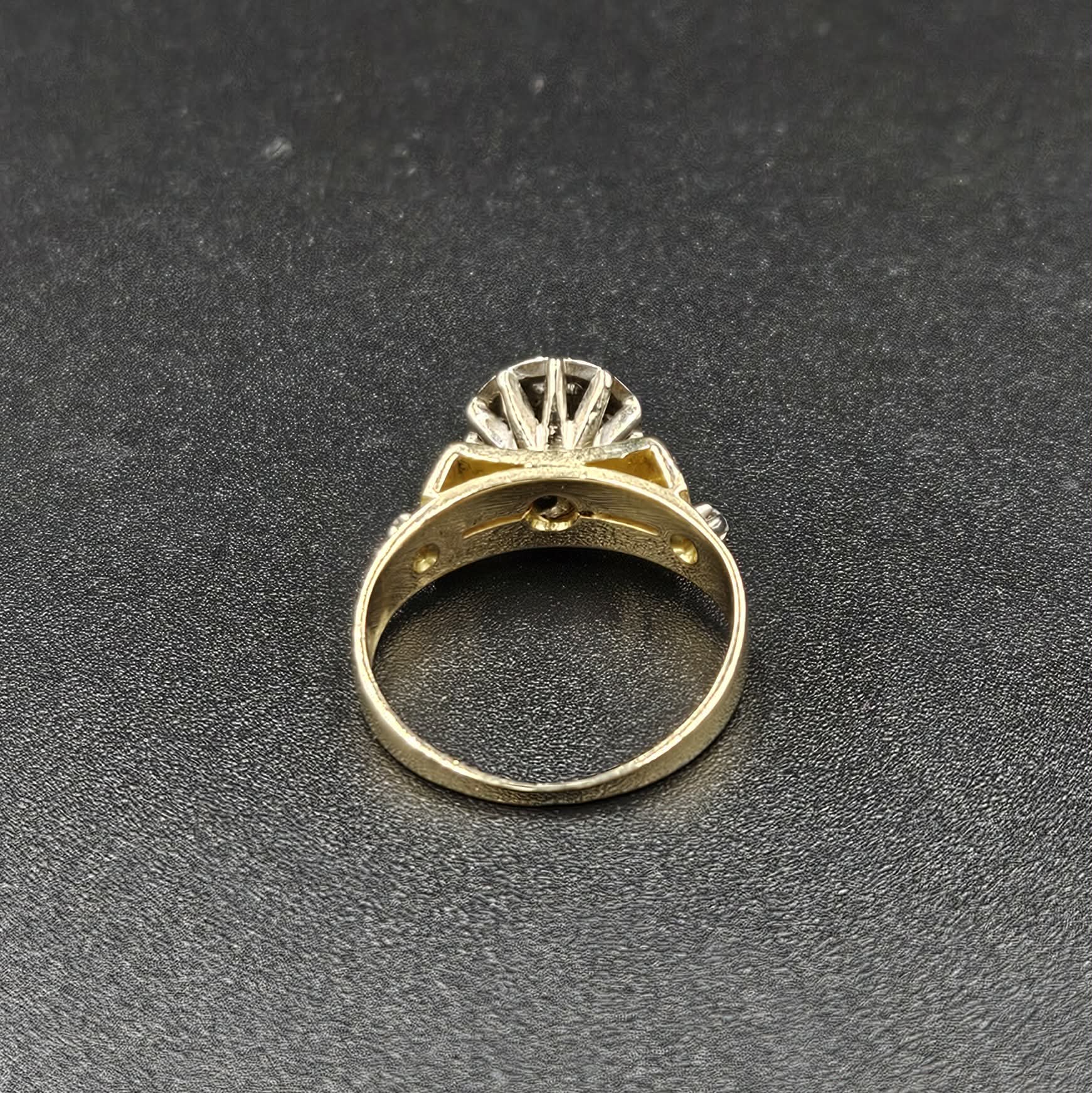 18ct Yellow & White Gold Diamond Ring