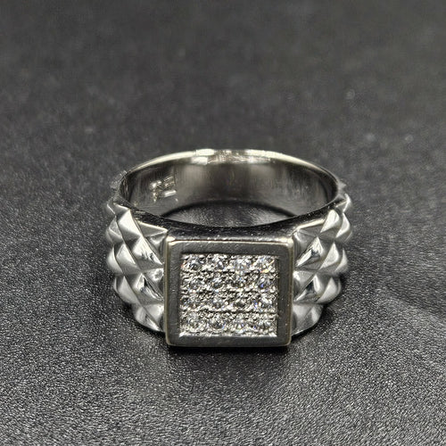 18ct White Gold 16 Diamond Ring