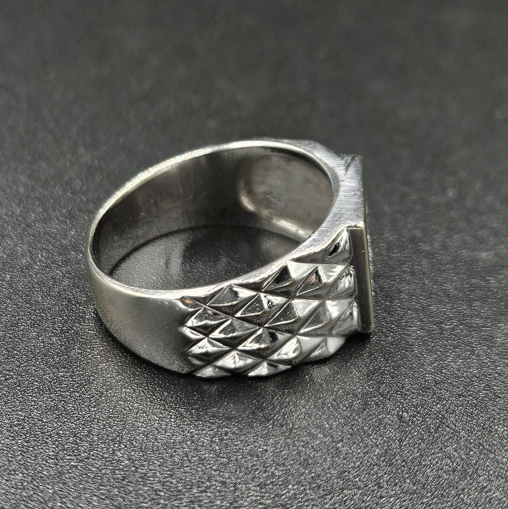 18ct White Gold 16 Diamond Ring