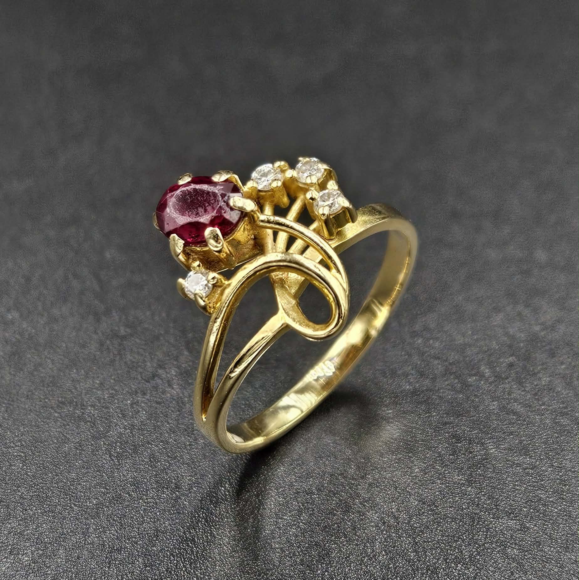 18ct Yellow Gold Red Ruby & Diamond Ring