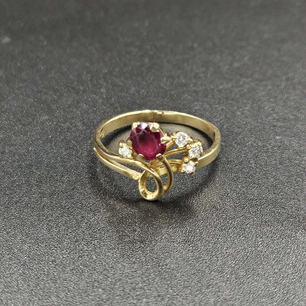 18ct Yellow Gold Red Ruby & Diamond Ring