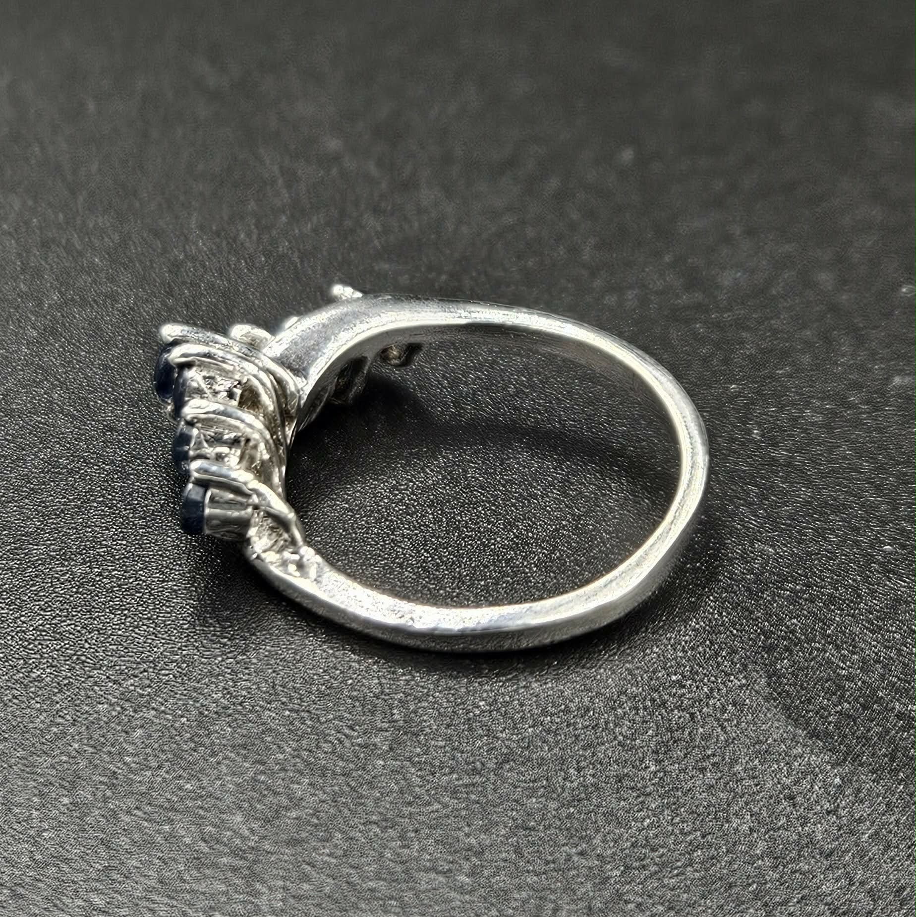 Sterling Silver Blue Sapphire Size K 1⁄2