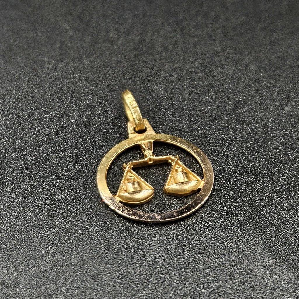 9ct Yellow Gold Scale Style Pendant