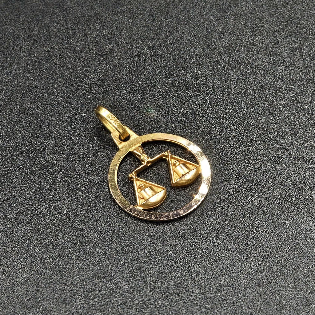 9ct Yellow Gold Scale Style Pendant