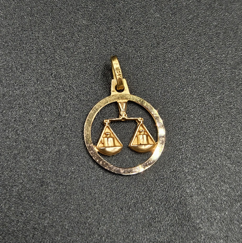 9ct Yellow Gold Scale Style Pendant