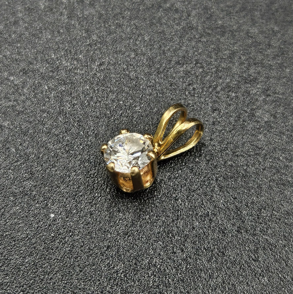 9ct Yellow Gold Cubic Zirconia Pendant